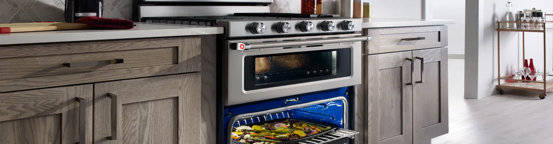 family-get-together-kitchenaid-range-features-hero